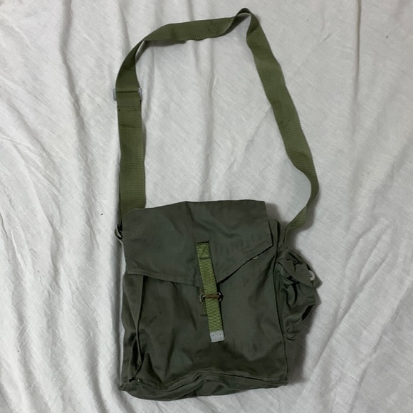 Vintage WWII Polish Gas Mask Bag - Picture 1 of 7
